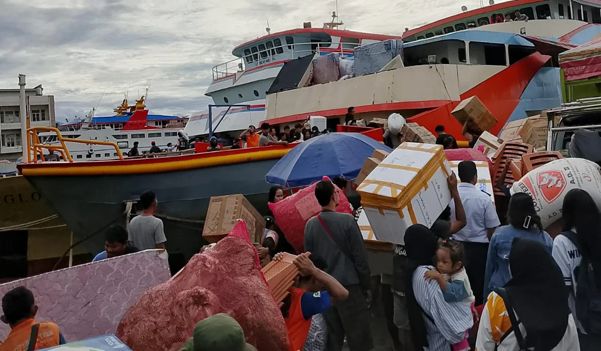 Pelayaran-Kapal-Rute-Manado-Talaud-Ditunda-Karena-Peringatan-Tsunami