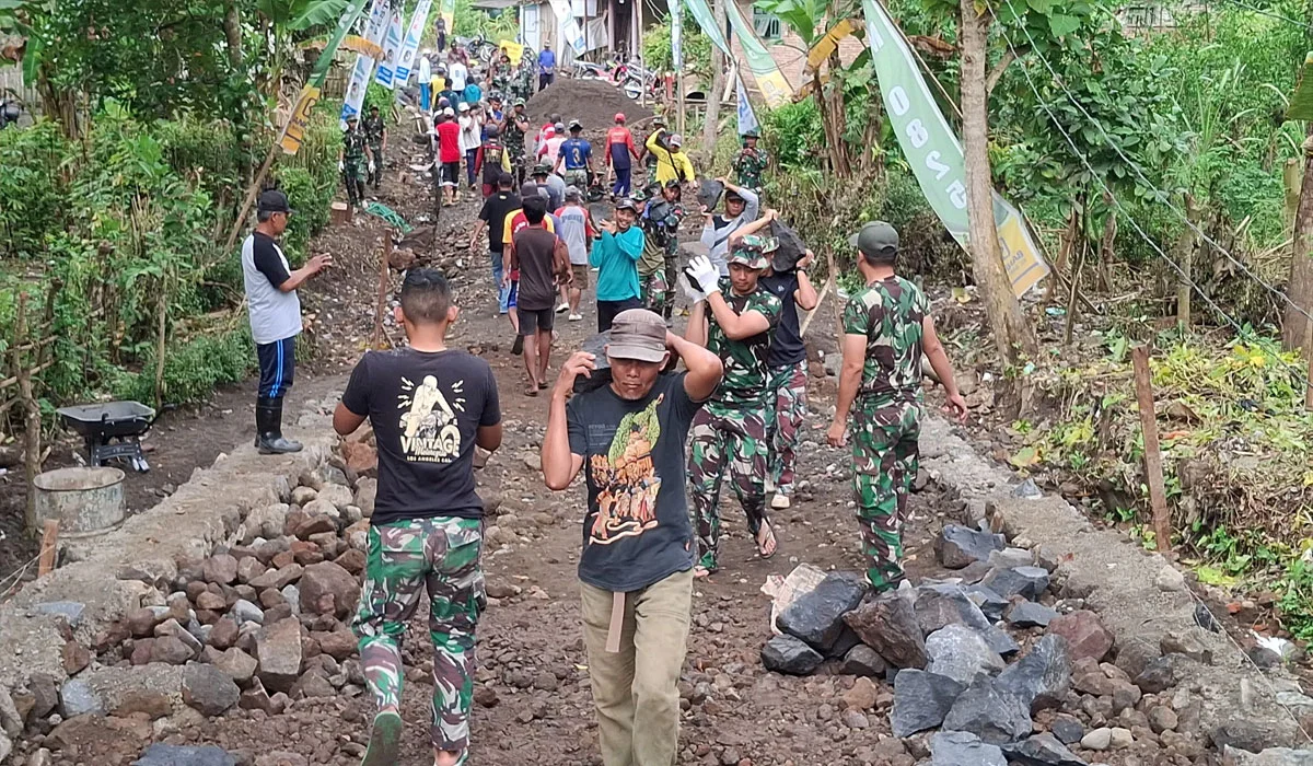 Pembangunan-Jalan-Sebagai-Prioritas-Utama