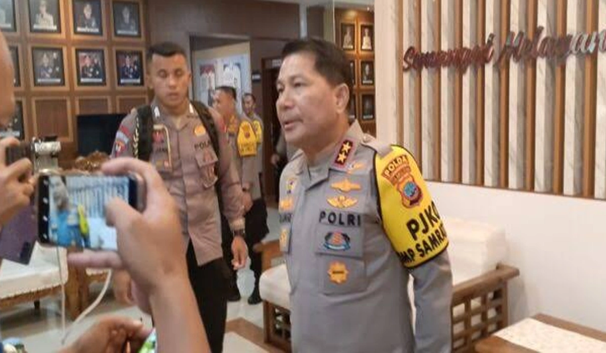 Komisi-III-DPR-RI-Puji-Kapolda-Sulut-Roycke-Langie