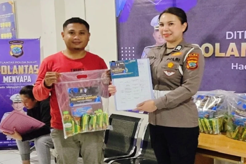 Polantas Sulut Bagikan Paket Sembako Gratis Untuk Pengurus BPKB Mandiri