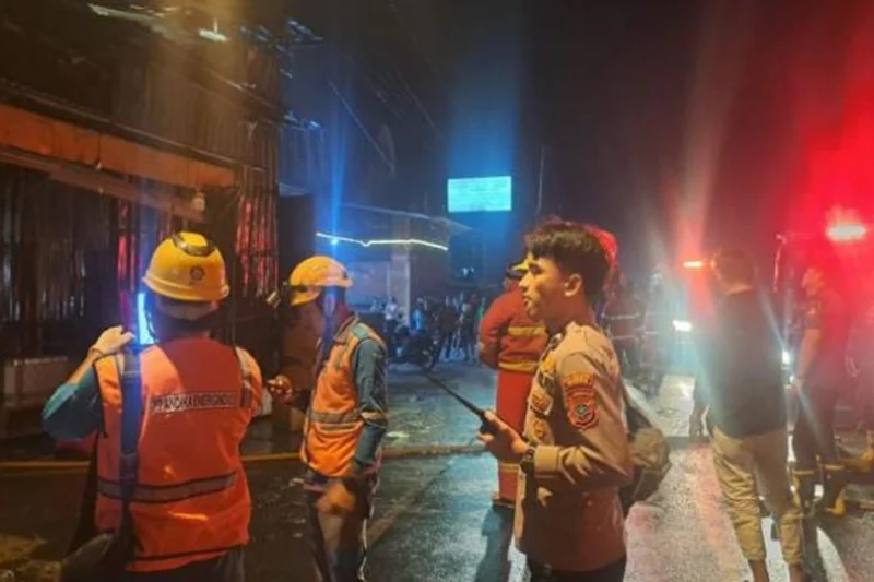 Queen Fish Dilalap Api, Bangunan dan Peralatan Hangus Terbakar