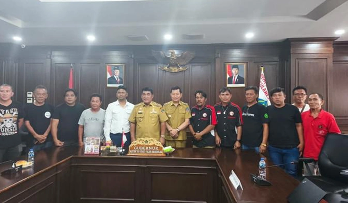 Tekad-Politik-Ujian-Bagi-Satgas