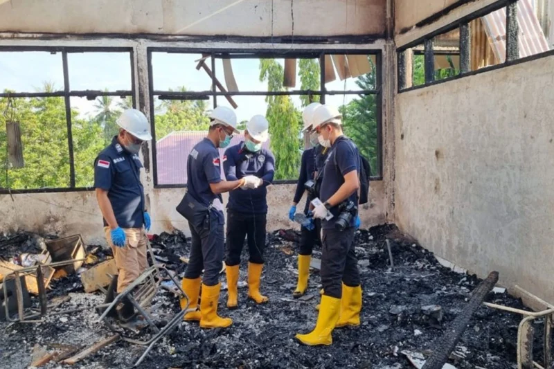 Tim Labfor Polda Sulut Temukan Diduga Pemicu Kebakaran di Holland Village