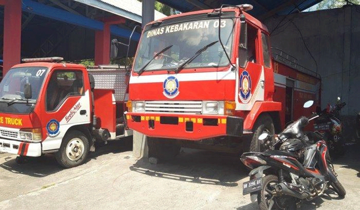 Kebakaran Hanguskan Dua Rumah Di Sario Tumpaan, Warga Puji Kecepatan Damkar