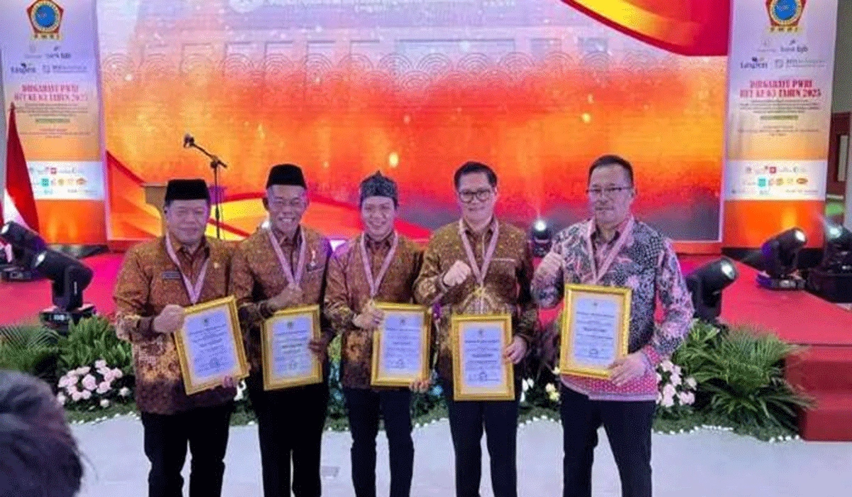 Wakil Wali Kota Manado Richard Sualang Raih Penghargaan Wredatama Nugraha Utama