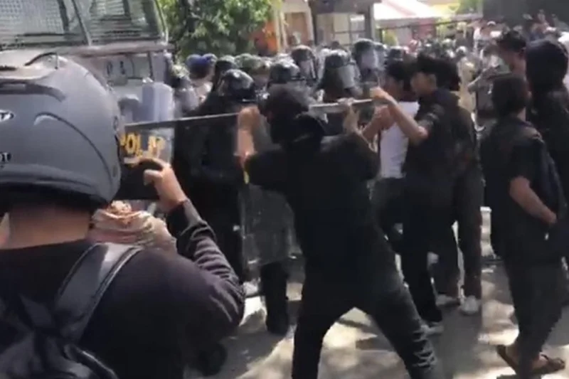 10 Provokator Demo Konstatering di Kendari Dibayar Rp 100 Ribu