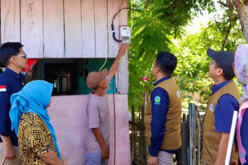 PLN Suluttenggo Sambungkan Listrik Gratis Bagi 165 Keluarga Pra-Sejahtera