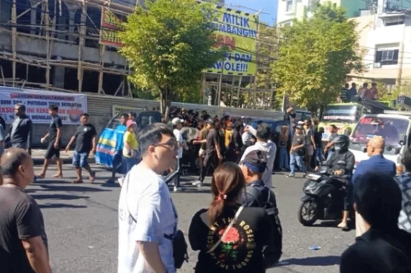 Ketegangan di Manado, Ribuan Massa Tolak Eksekusi Lahan Wisma Sabang