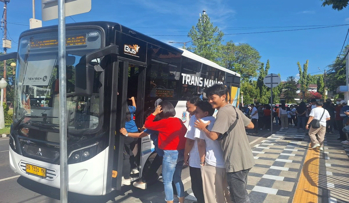 Transportasi Modern Manado, Teman Bus Resmi Beroperasi, Gratis 3 Bulan!